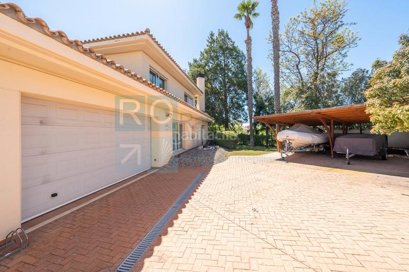 Foto c76e31a6-952a-4886-bb6c-0b5990bb9c77. Chalet con camino riscaldamento parcheggio piscina in Reus