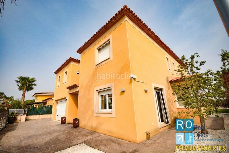 Foto a6ec9b97-1d5f-44a3-9abc-e95c67ef46e8. Chalet en n/a en Migjorn Reus
