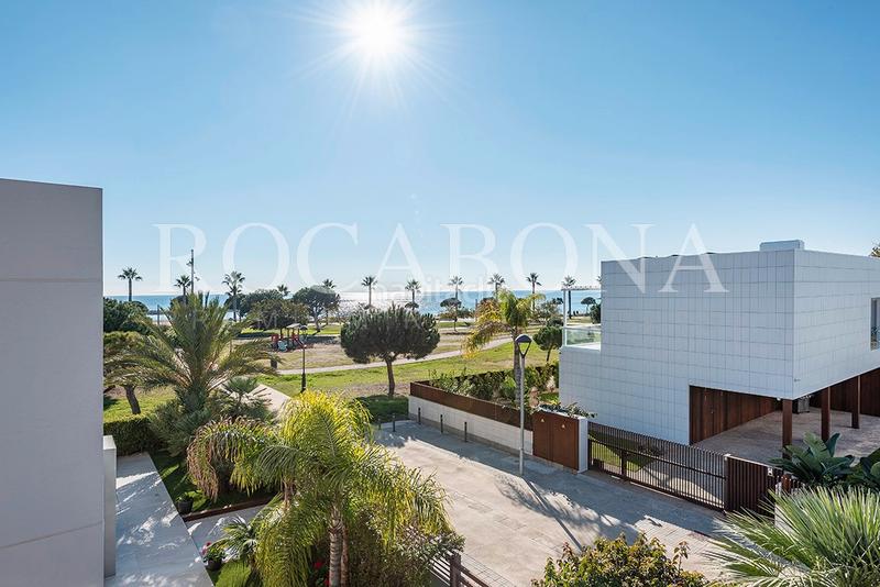 Foto 5bb4363a-b038-4069-9842-48d84aec6303. Chalet con camino riscaldamento piscina in mar Cambrils Cambrils