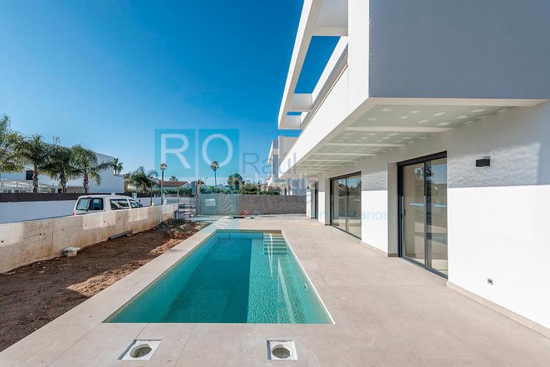 Foto 7634af4c-181b-4a1f-bb63-f11a2e4b59ab. Chalet in carrer copèrnic 8 in mar Cambrils Cambrils