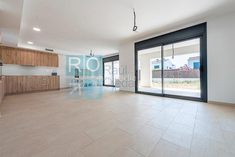 Foto 3b1ccd4d-a9f7-4f54-ab29-8a6cefd08a98. Casa pareada en carrer de alfred sisley 28 en El Dorado Platja Cambrils
