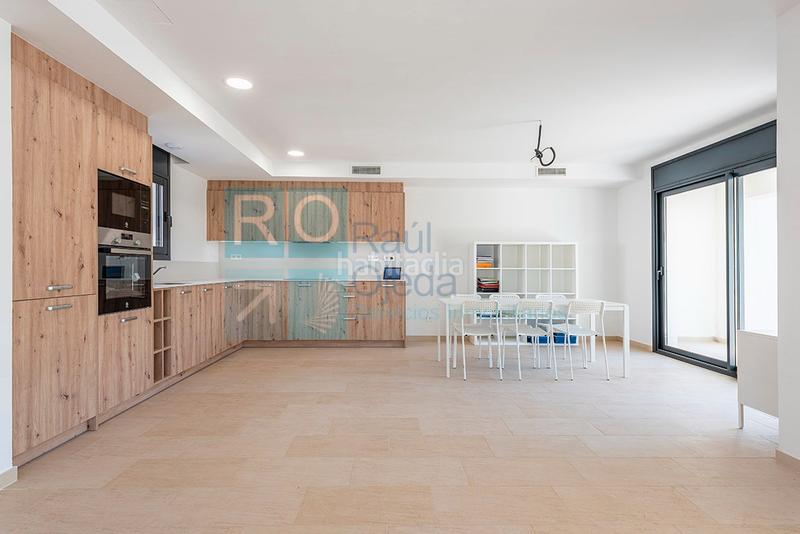 Foto ab82a80b-d25a-4a99-8c11-803bd3ea930f. Casa pareada en carrer de alfred sisley 28 en El Dorado Platja Cambrils