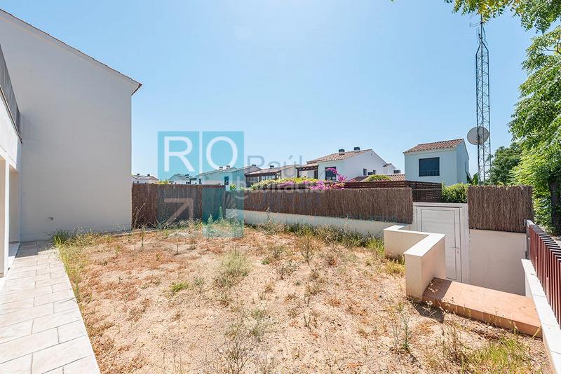 Foto c38a25a7-e945-40a0-a6ef-b38c290290b6. Casa pareada en carrer de alfred sisley 28 en El Dorado Platja Cambrils