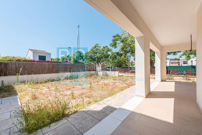 Foto c7b9cf1c-8822-4be7-a450-1666a377a2ed. Casa pareada en carrer de alfred sisley 28 en El Dorado Platja Cambrils
