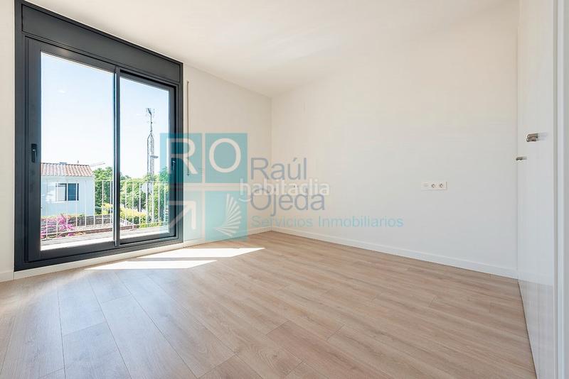 Foto f86907fc-1602-46fb-b648-ea45831f7bf8. Casa pareada en carrer de alfred sisley 28 en El Dorado Platja Cambrils