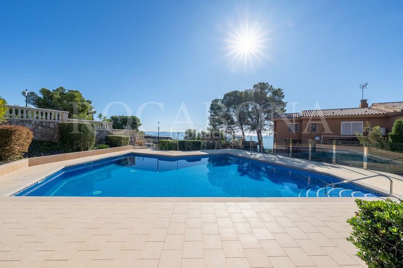Foto 8f6aabc3-7763-4d23-9d2f-630edd98af93. Casa adossada amb calefacció aparcament piscina a Salou