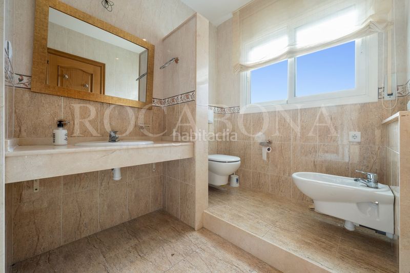 Foto ad1c1ece-7121-4ea4-8106-0daae3ff9571. Casa adossada amb calefacció aparcament piscina a Salou