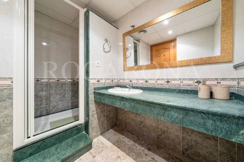 Foto e0ba2b27-a477-49f4-9ea7-50cfb04a2558. Casa adossada amb calefacció aparcament piscina a Salou
