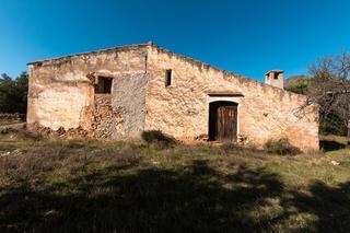 Rural plot in Carrer diego de león 39. Finca de olivos con dos ruinas