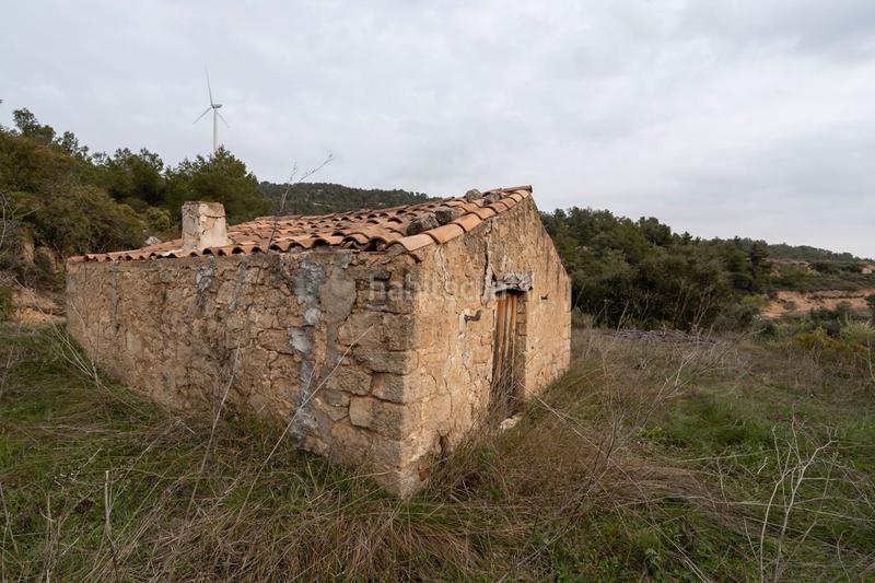 Foto 8ce60f48-9302-417a-a347-e42f625169f0. Masia a carrer de caseres 24 a Bot