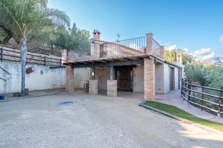 Country house in Avinguda del japó 132. Finca rústica con casa de campo