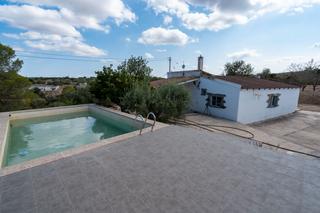 Chalet in Vinallop. Casa de campo para entrar a vivir, balsa, agua y luz eléctrica