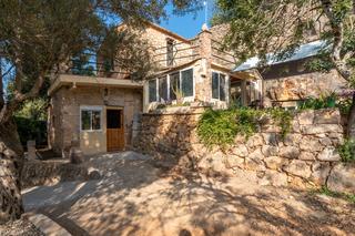 Country house in Camí del barranc de la llet 26. Finca rústica con masía de piedra para entrar a vivir