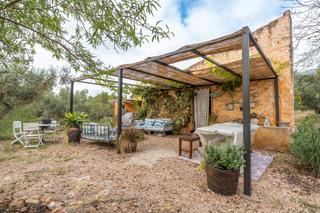 Masia a Carrer diego de len 39. Finca rstica con casa de campo reformada para entrar a vivir