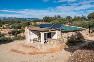 Finca rústica a Carrer d'arnau de jardí 60. Finca rústica con casa de campo con excelentes vistas