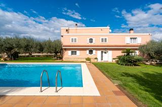 Xalet a Vial camino 7. Magnífico chalet con piscina y una segunda vivienda
