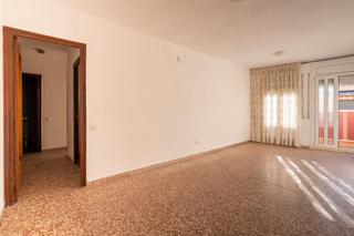 Appartement  Carrer barcelona 129. Piso en venta para reformar completamente