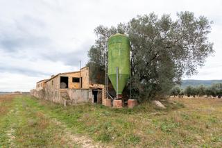 Fondo rustico  N/a. Finca rústica con construcciones agrárias