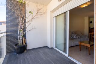 Piso  Carrer mont caro 9. Piso en buen estado en roquetes