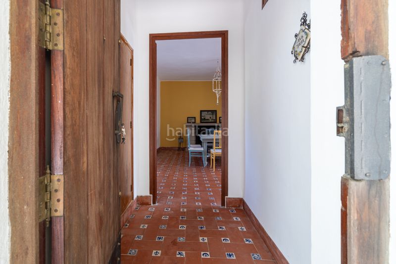 Foto 64a098d6-72a3-46be-9322-b3bca5145b7c. Masia amb xemeneia aparcament a Enguera