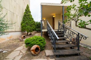 House  Carrer jacint verdaguer 56. Tu casa con jardín en el centro de amposta