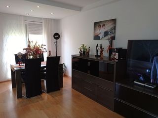 Zweistöckige Wohnung in Carrer begoña, 52. Pl. baja de 4 hab + pk