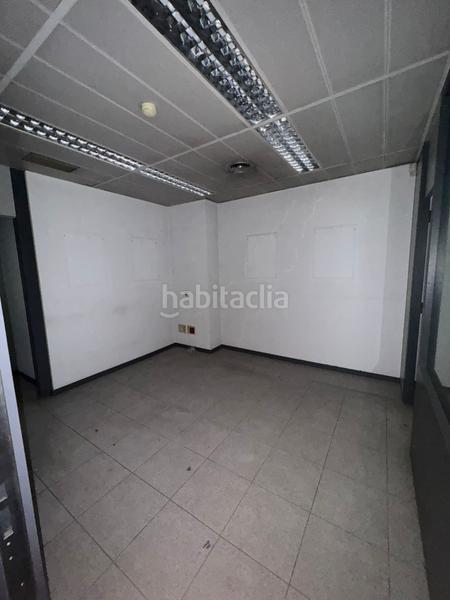 Foto f7b555d2-0556-4e55-a421-328bbddceceb. Affitto locale commerciale in avinguda de canaletes 29 in Cerdanyola del Vallès