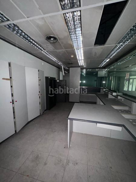 Foto 863f3789-8bb8-4480-b2a5-07c63a6c6773. Alquiler local comercial en avinguda de canaletes 29 local amplio en alquiler en cerdanyola del valles en Cerdanyola del Vallès