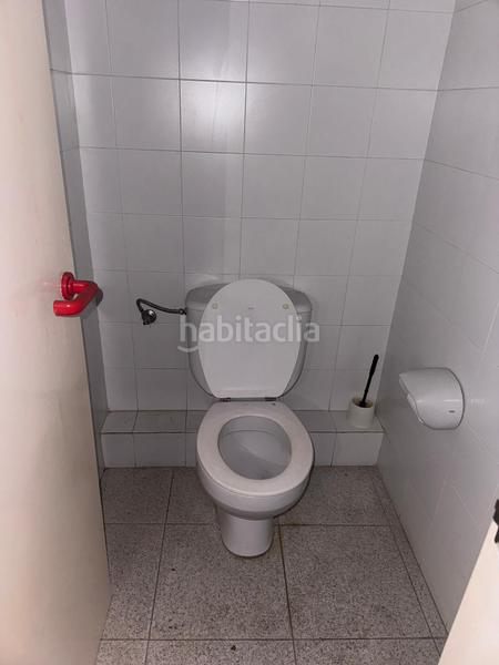 Foto 290b6b93-43e9-42fe-b794-93fe69746a18. Location local commercial dans avinguda de canaletes 29 dans Cerdanyola del Vallès