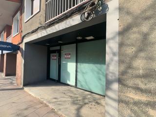 Local Comercial a Avinguda d'en piera 84. Local en venta en el centro de martorelles de 178 m.