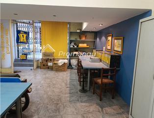 Local Comercial en Carrer d'Enric Granados 30