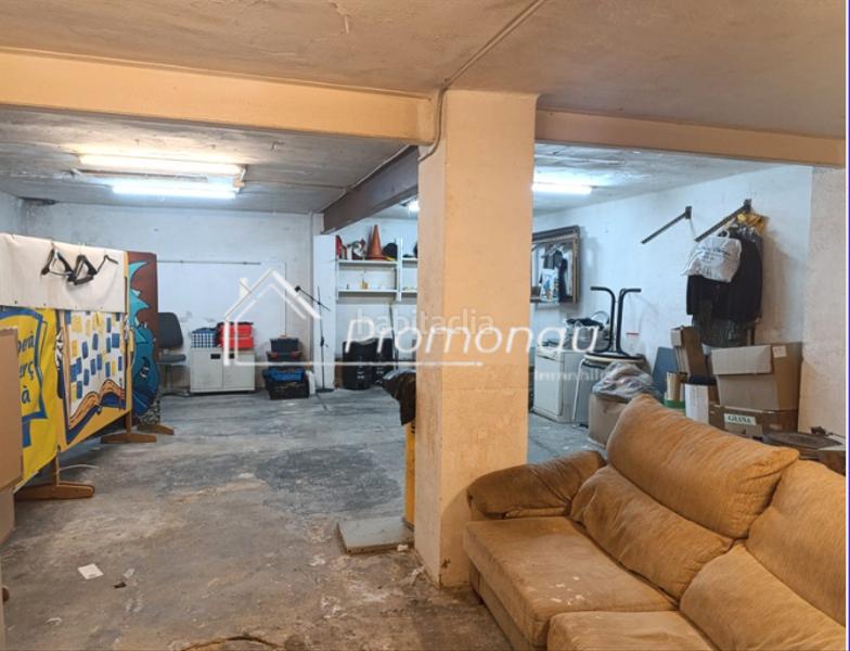 Foto b3fe7c74-aaa5-4161-a0a0-b94a98a54817. Locale commerciale in carrer d'enric granados 30 in Barberà del Vallès