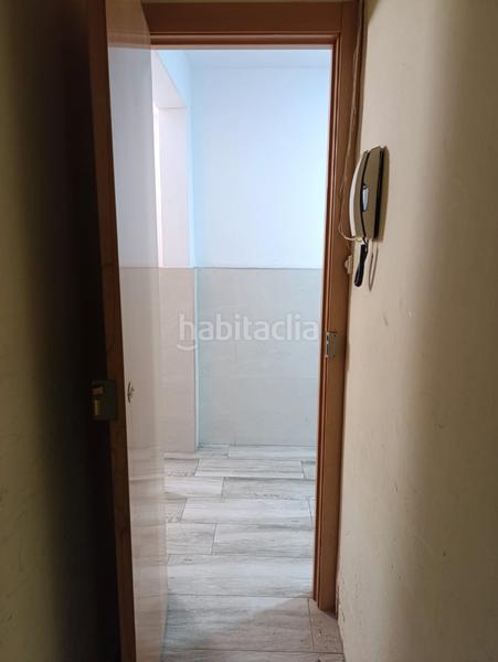 Foto bfd5d670-ecc0-4e73-a2de-542baa9c68a9. Locale commerciale in carrer d'enric granados 30 in Barberà del Vallès