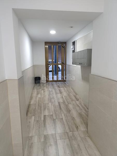 Foto c3b81dba-f727-4a91-a780-31545340e836. Locale commerciale in carrer d'enric granados 30 in Barberà del Vallès