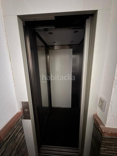 Foto d8066234-6643-45f8-a094-2a857e545d6d. Chalet en La Miranda Esplugues de Llobregat