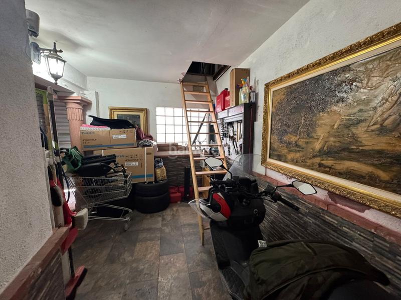 Foto 06f66d88-cbed-460a-ade7-43cdd0b538f7. Chalet mit heizung parking pool in La Miranda Esplugues de Llobregat