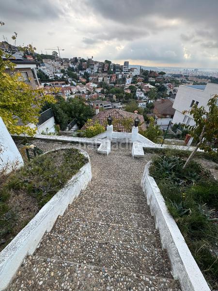 Foto 11ac7257-b841-492c-abc3-d89f1964f6a3. Chalet mit heizung parking pool in La Miranda Esplugues de Llobregat