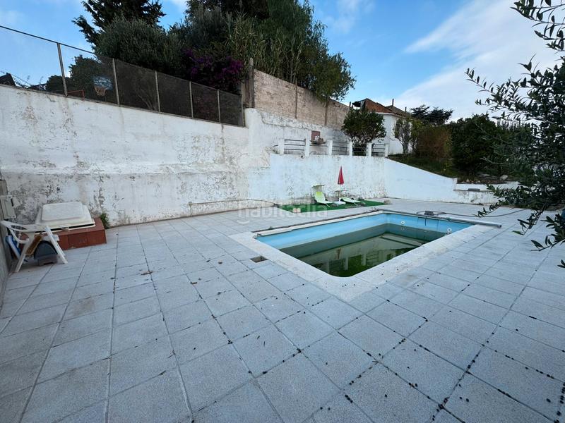 Foto 2bffc7a8-3ee3-40a1-aa70-0d6a3aeea615. Chalet mit heizung parking pool in La Miranda Esplugues de Llobregat