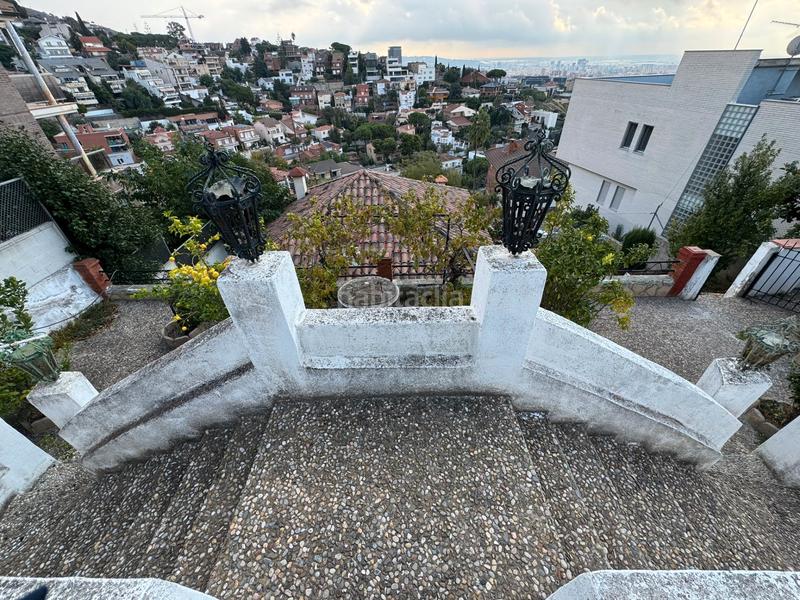 Foto 176903dd-e4fb-48b9-8254-2911aaa39d22. Chalet avec chauffage parking piscine dans La Miranda Esplugues de Llobregat