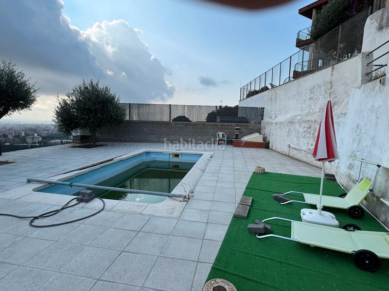 Foto 3ec275e2-9e86-4bcc-a787-7ca9b4e1cf6c. Chalet avec chauffage parking piscine dans La Miranda Esplugues de Llobregat