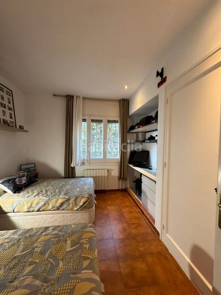 Foto a54a6153-be9c-4e39-8ce8-cc8b209e9ae3. Chalet con riscaldamento parcheggio piscina in La Miranda Esplugues de Llobregat