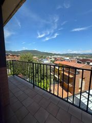 Chalet  Carrer louis amstrong. Exclusiva casa seminueva en sentmenat – vallés occidental (barce
