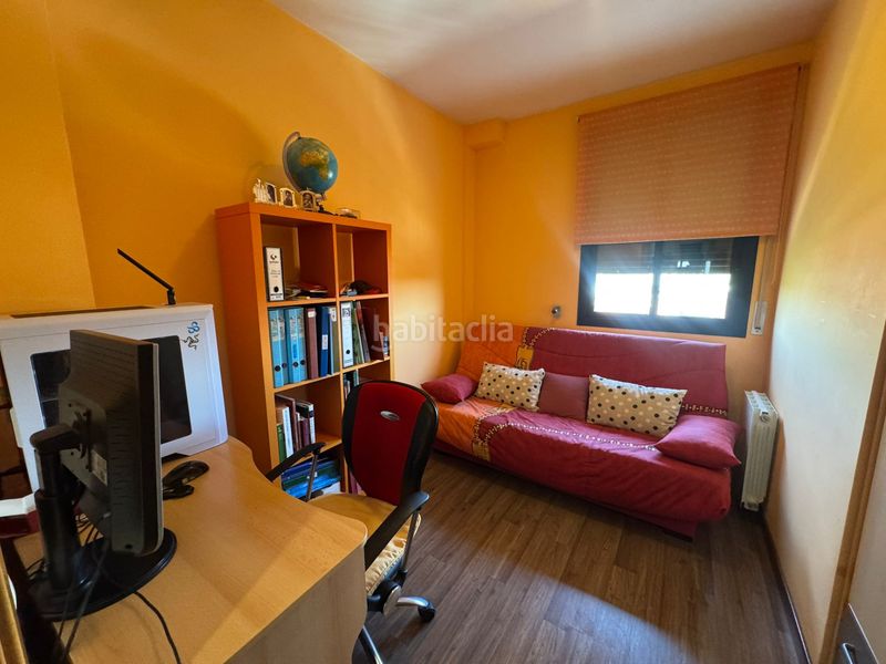 Foto 8b2beb72-da6e-46b5-a152-6786279c6066. Casa amb calefacció aparcament a Sentmenat