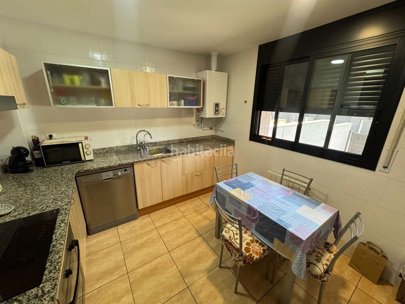 Foto c66aed4e-4bfb-49a0-9ebd-a8e1e20275f9. Casa amb calefacció aparcament a Sentmenat