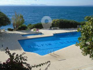 Etagenwohnung  Canyelles. Primera linea del mar con piscina y parking en canyelles