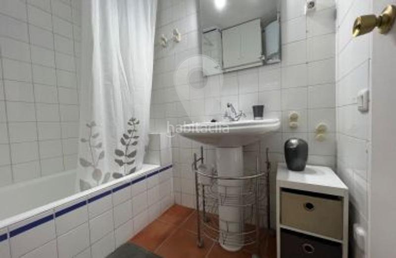 Foto 1334af1f-7454-4206-b72f-1fc359f9f399. Piso s en Centre Roses