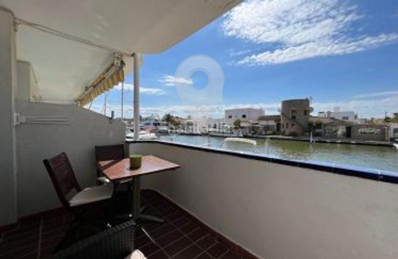 Foto 54265754-892e-48c4-ad12-bf15c6394418. Piso s en Centre Roses