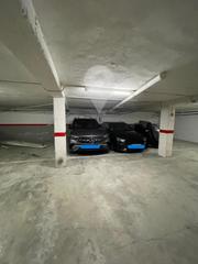 Aparcament cotxe  De puig rom. Doble plaza de aparcamiento en pleno centro de roses