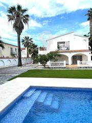 Etagenwohnung  Mox. Adorable estudio cerca de la playa con piscina y parking empuria