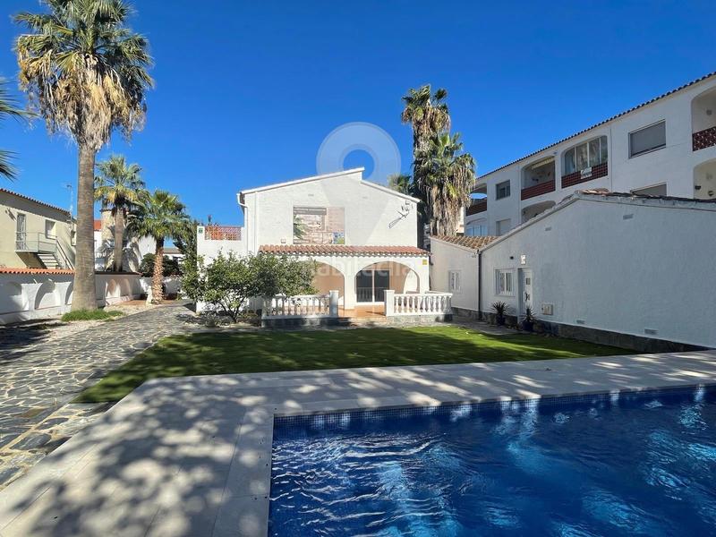 Foto e9257d96-9de5-4624-9df6-6d72f4ac9718. Appartement avec chauffage parking piscine dans Moxó - Sant Mori Empuriabrava